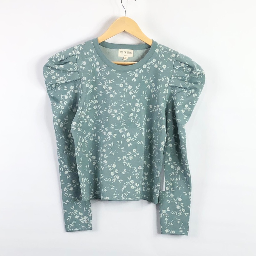 Kiss the Stars NWT shirt top